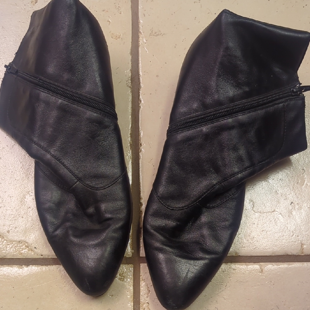 Giorgio Brutini Black Ankle Booties